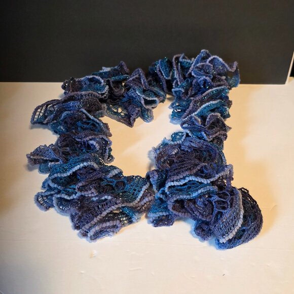 Set/3 Ruffle Scarves - Picture 4 of 6